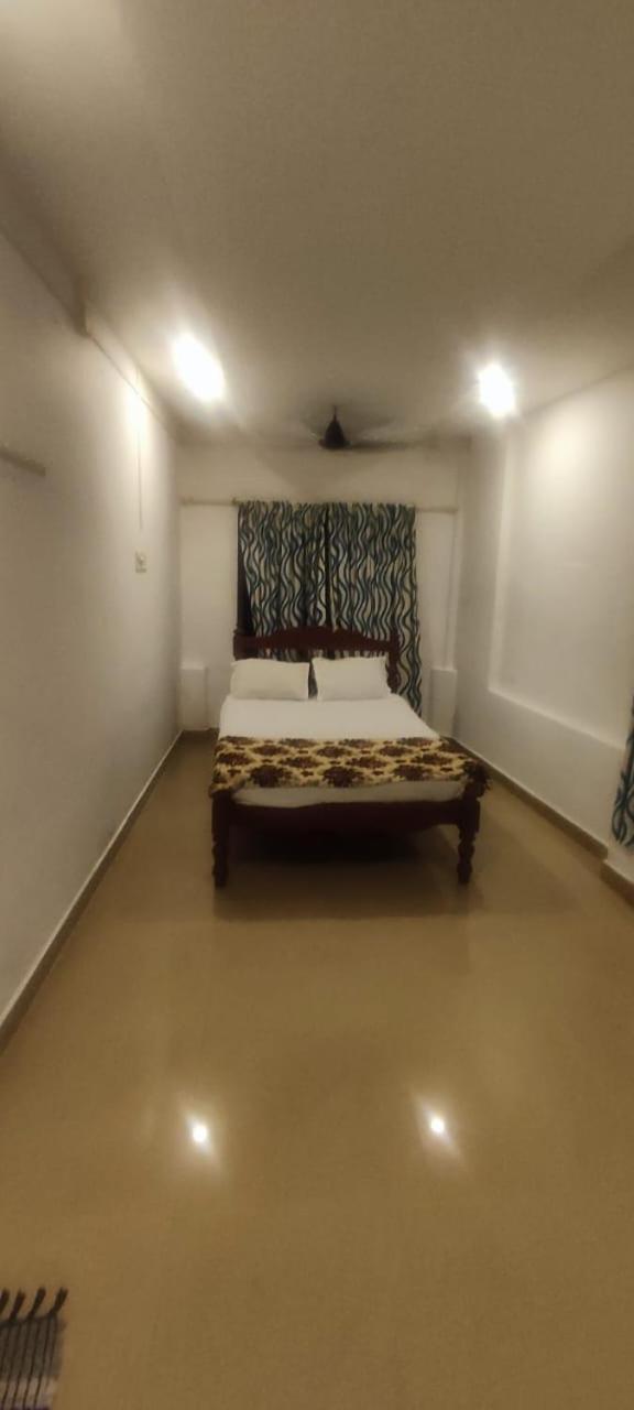 Vedha Beach Resort アーラップーザ県 エクステリア 写真