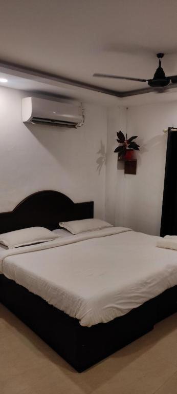 Vedha Beach Resort アーラップーザ県 エクステリア 写真