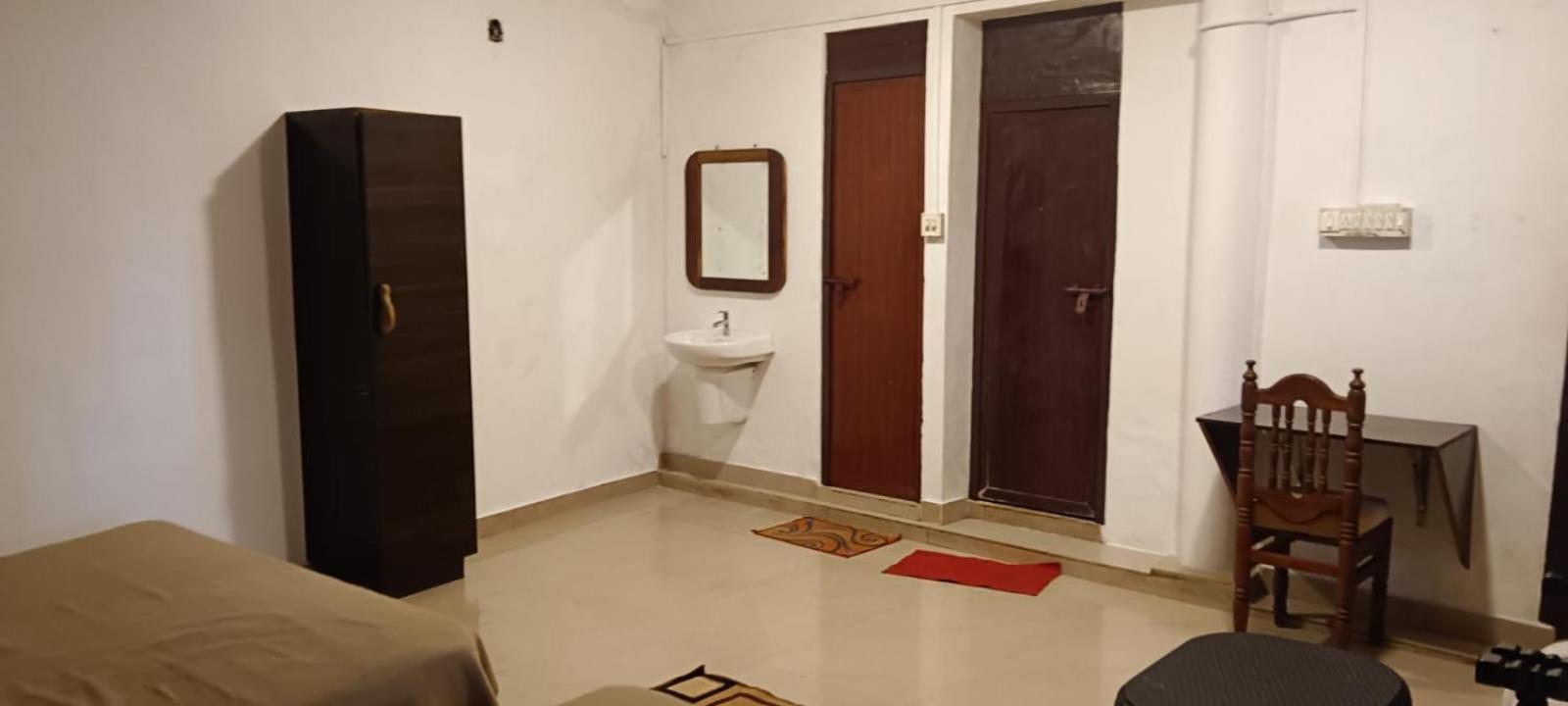 Vedha Beach Resort アーラップーザ県 エクステリア 写真